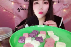 推广酸奶的小姐姐是谁,揭秘健康美味新选择！”